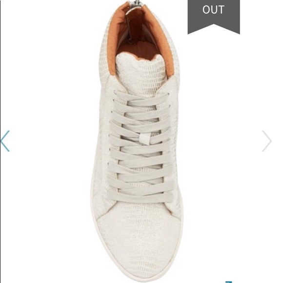 KENNETH COLE Helka Metallic High-Top Sneaker! - Picture 2 of 7